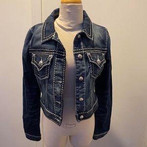 Miss Me Jean Jacket Size Large but can for Medium very well! Big stitching